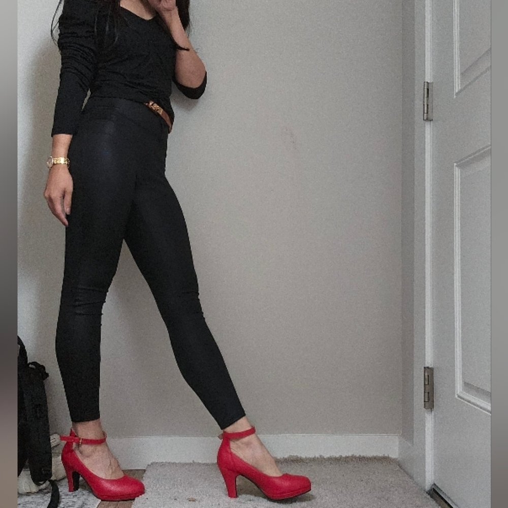 Pleather metallic black leggings